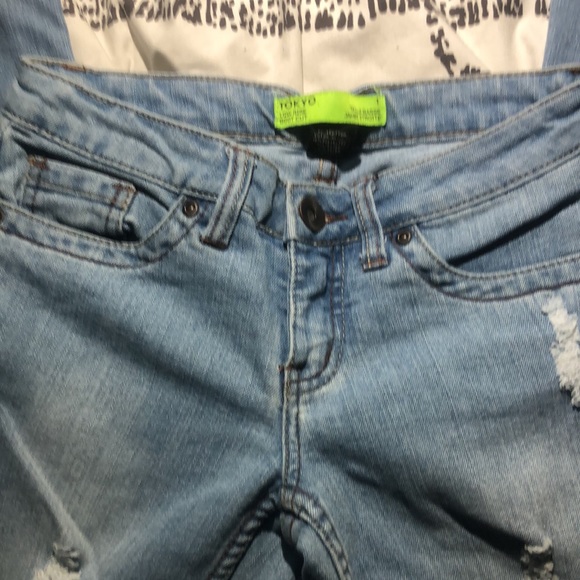 URBAN PLANET-TOKYO | Low rise distressed flare light wash jeans | 1 - Picture 3 of 7